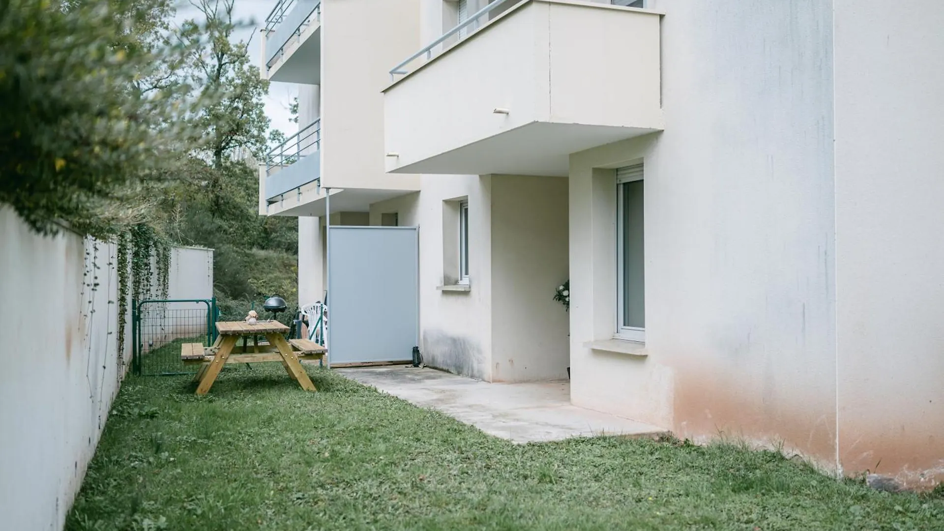 T2 Tout Confort Quartier Bourran Jardin - Parking - Piscine Rodez Apartamento